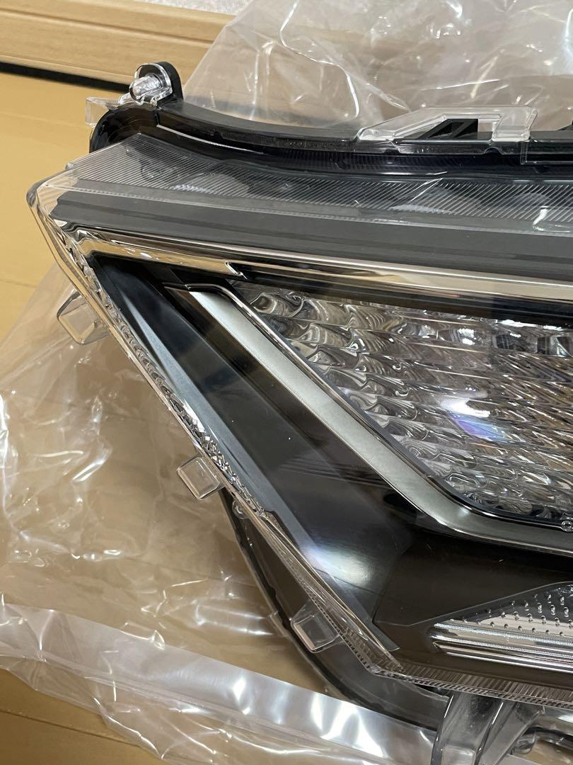 RAV4 ラブフォー トヨタ ヘッドライト AXAH54