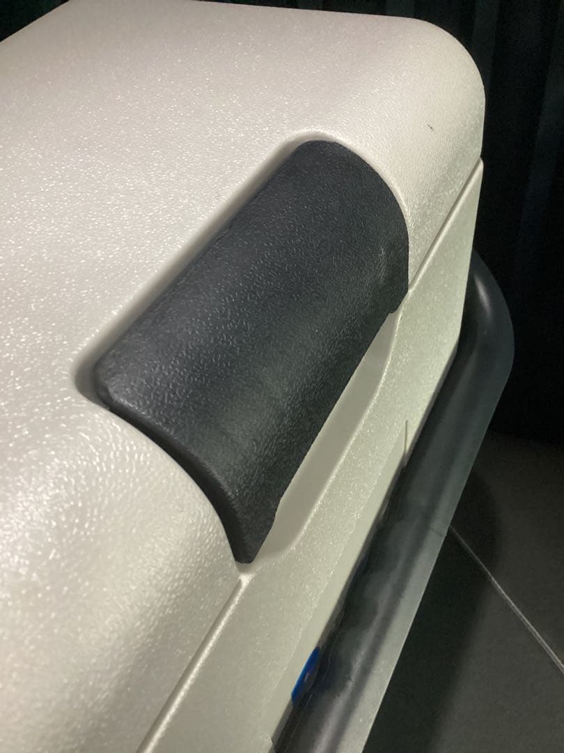 マイナス20°Cまで冷やせる内容量8L 12V