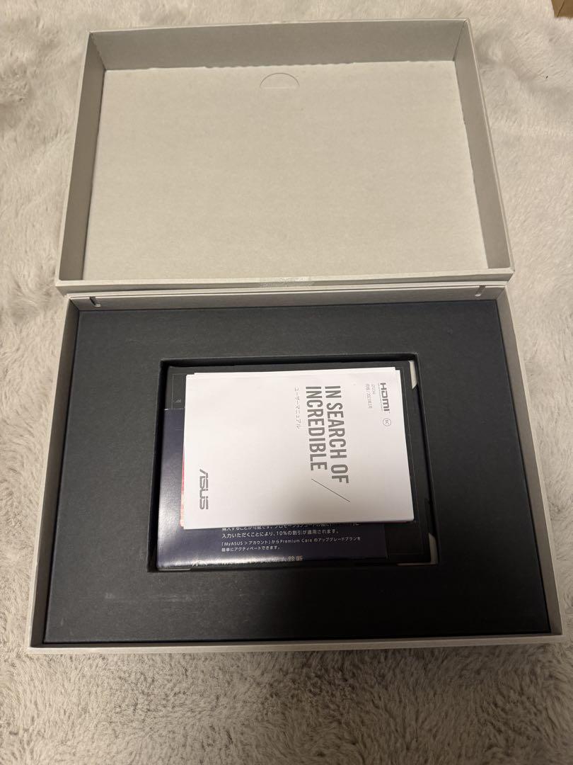 ASUS ZenBook S 13 OLED