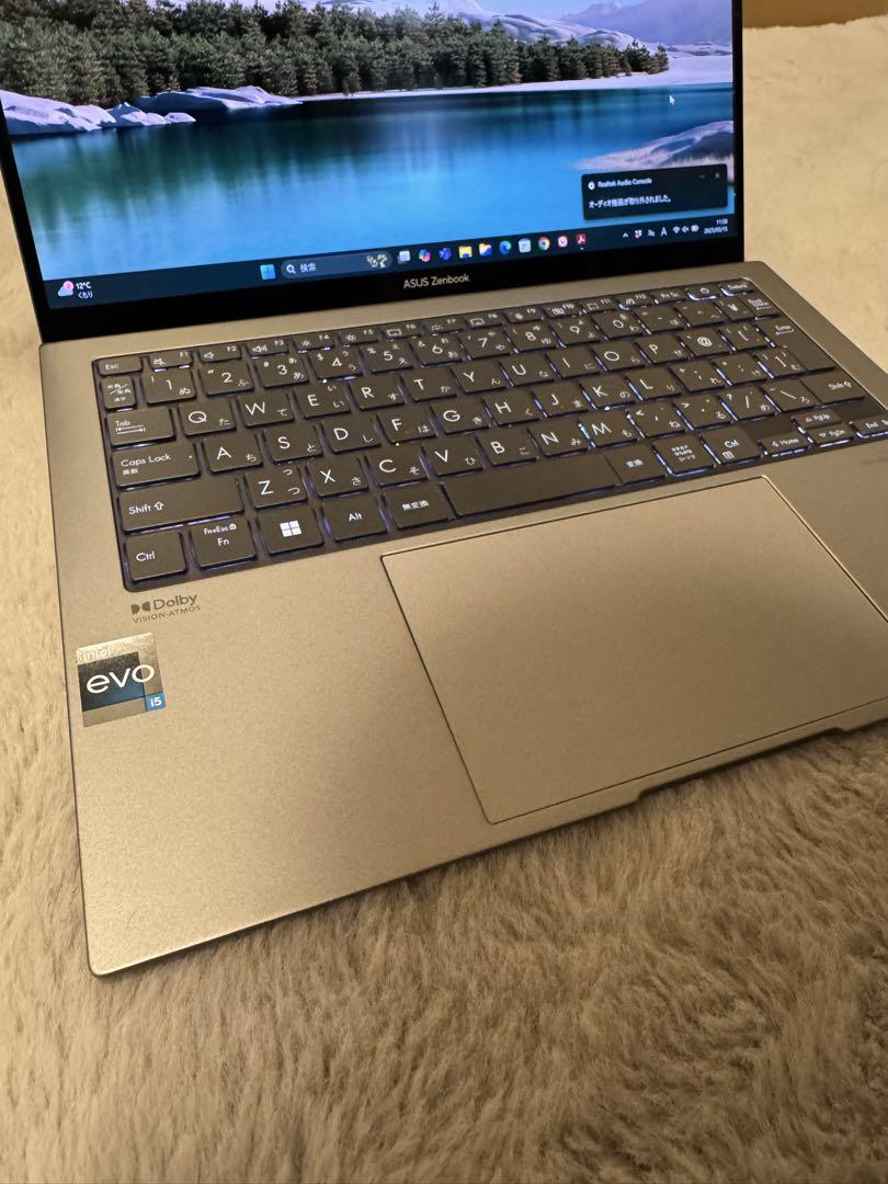 ASUS ZenBook S 13 OLED