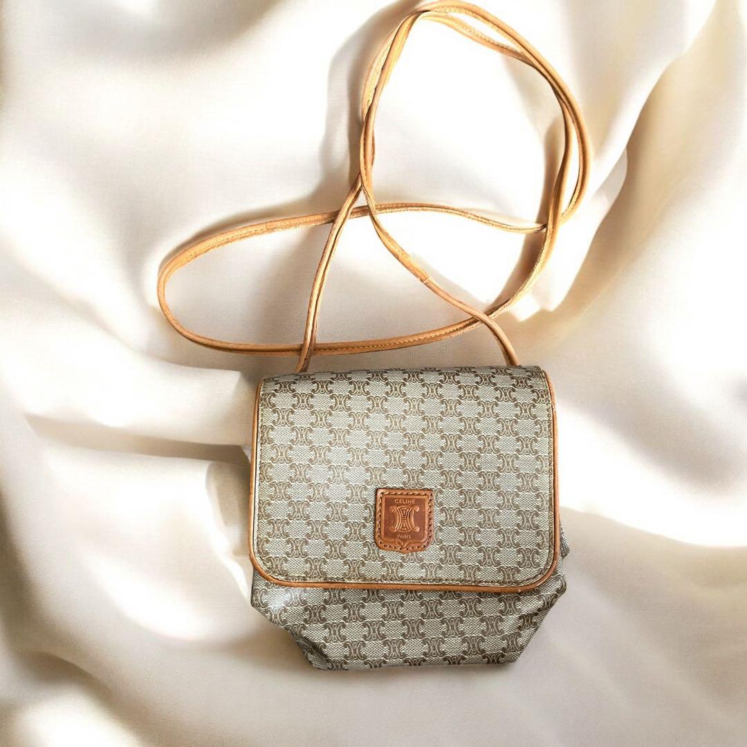 セリーヌ トリオンフ PVC ショルダーバッグ ポシェット セリーヌ トリオンフ PVC ショルダーバッグ ポシェット