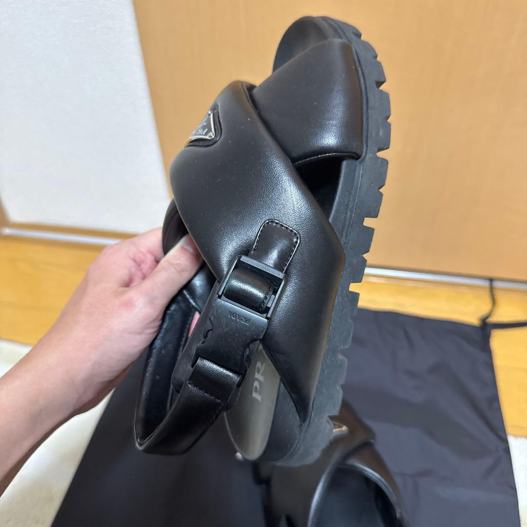 PRADA ブラック クロスストラップサンダル PRADA ブラック クロスストラップサンダル