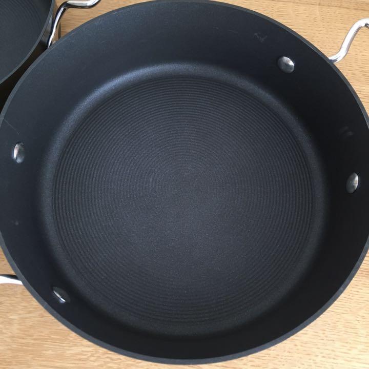 MEYER マイヤー サーキュロン 浅型両手鍋 16cm20cm シャンパン MEYER マイヤー サーキュロン 浅型両手鍋 16cm20cm シャンパン