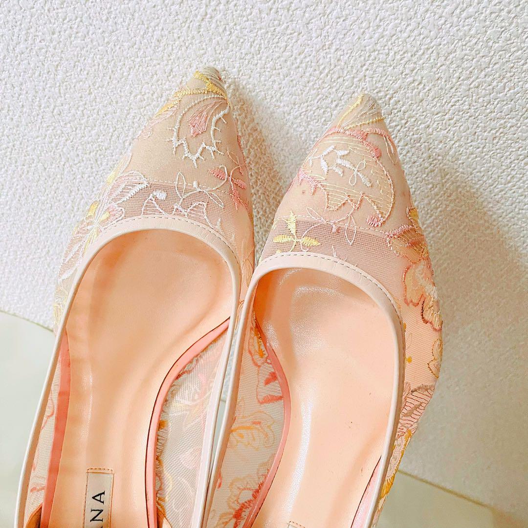 DIANA フラワー刺繍チュールパンプス　ピンクベージュ花柄　大きいサイズ靴