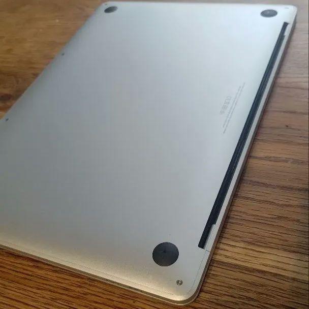 MacBook Pro 2019 シルバー 本体と箱のみ