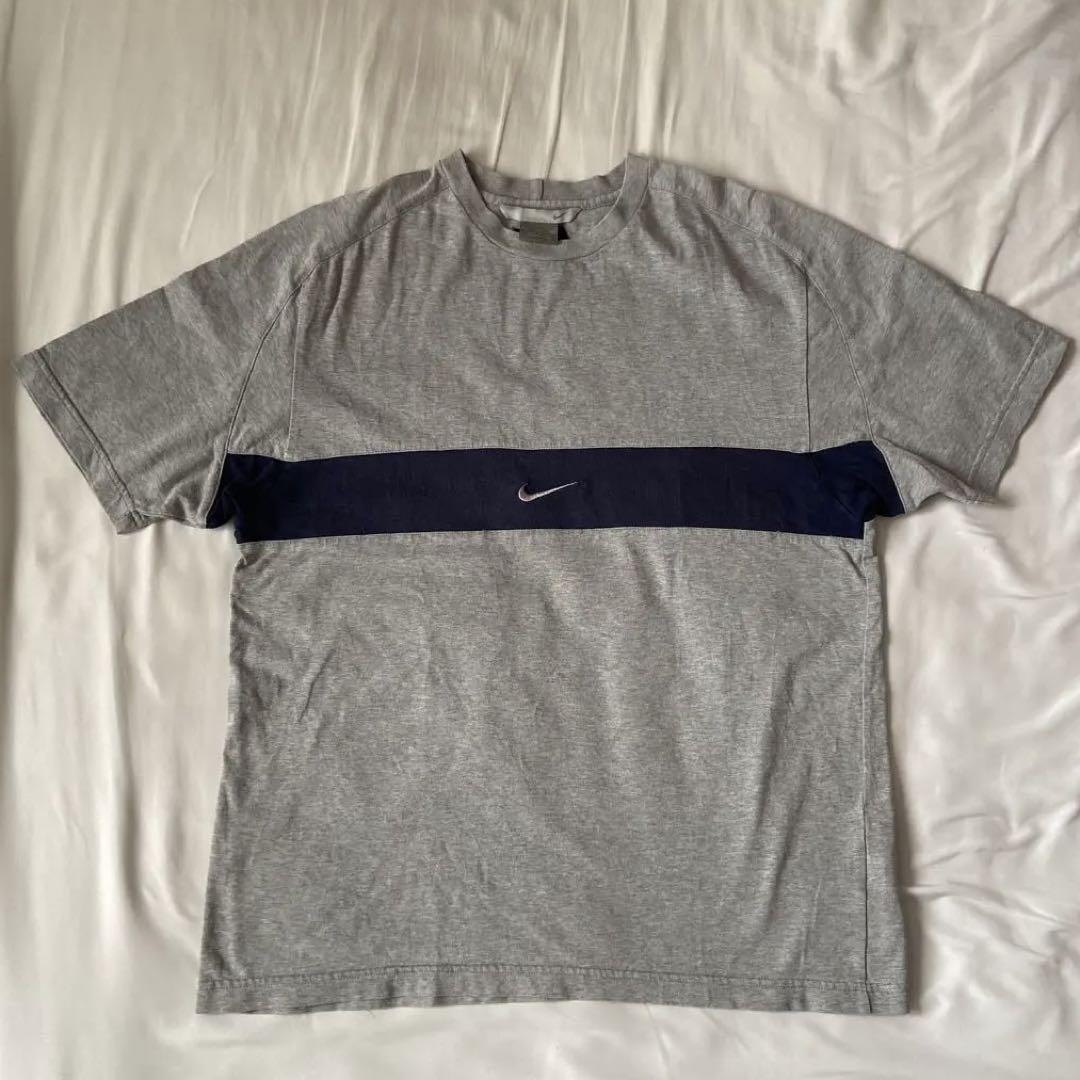NIKE ナイキ Tシャツ 刺繍ロゴ ライトグレー