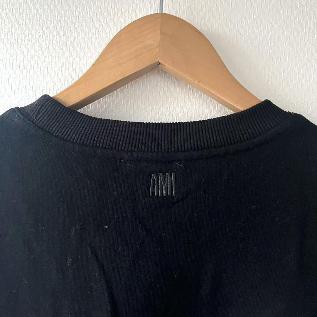 【美品】　AMI アレクサンドルマテュッシ　ハート　刺繍　スエット　黒 美品】 AMI アレクサンドルマテュッシ ハート 刺繍 スエット 黒