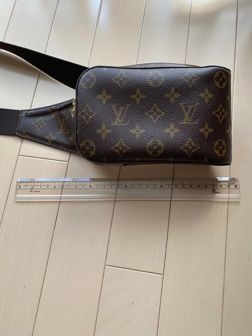 ルイヴィトンジェロニモス極美品☆国内正規品レア商品モノグラムジェロニモス ルイヴィトンジェロニモス極美品☆国内正規品レア商品モノグラムジェロニモス