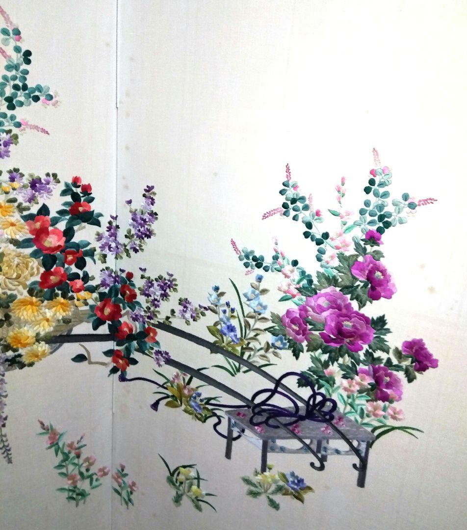 屏風仕立ての刺繍