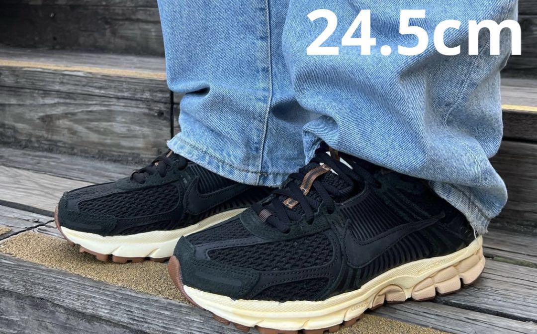 Nike Wmns Zoom Vomero 5 PRM    24.5cm