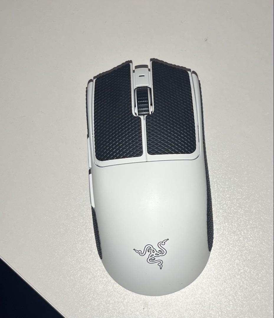 Razer Viper V3 Pro White Edition 本体