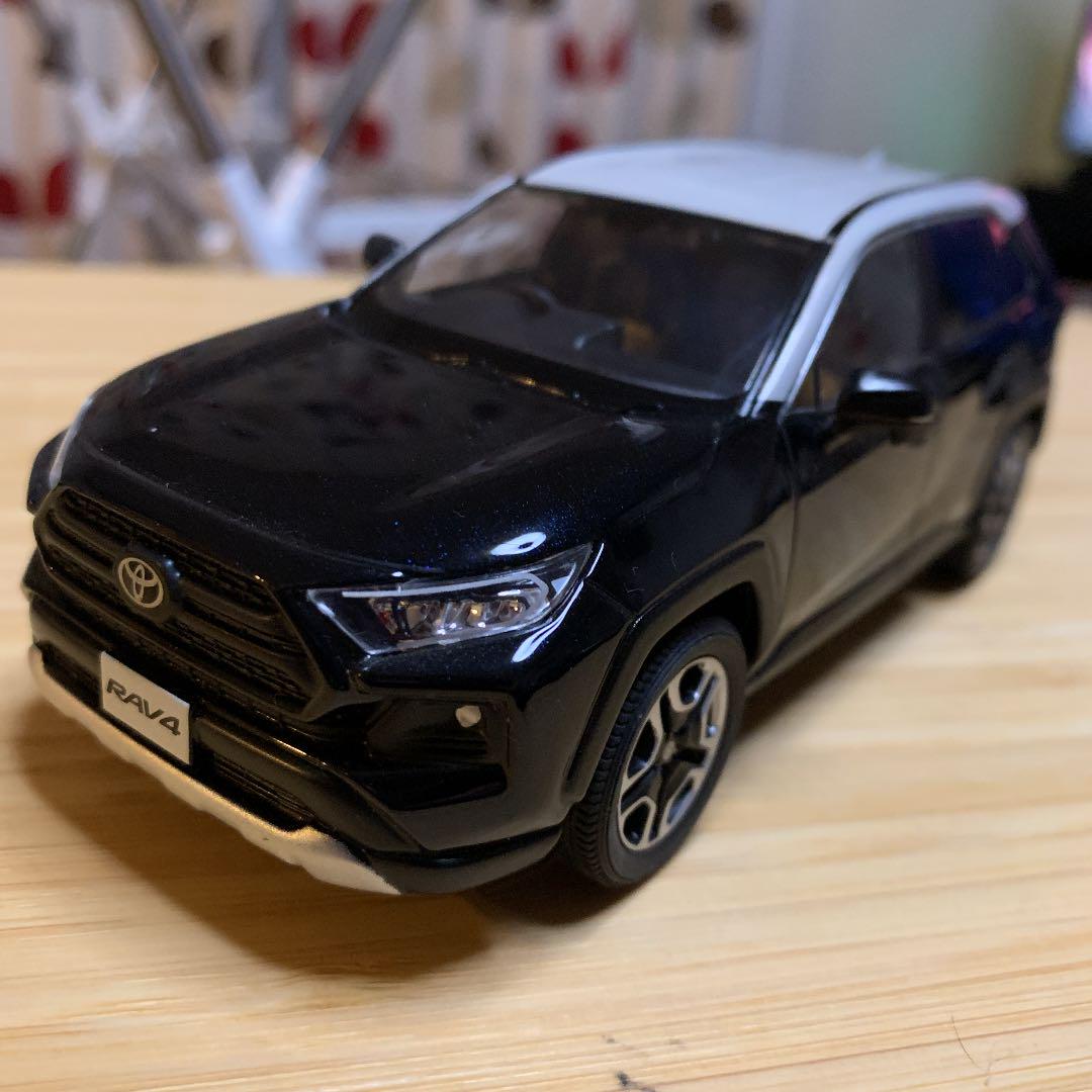トヨタ RAV4 ミニカー カラーサンプル 非売品 - メルカリ トヨタ RAV4 ミニカー カラーサンプル 非売品 - メルカリ