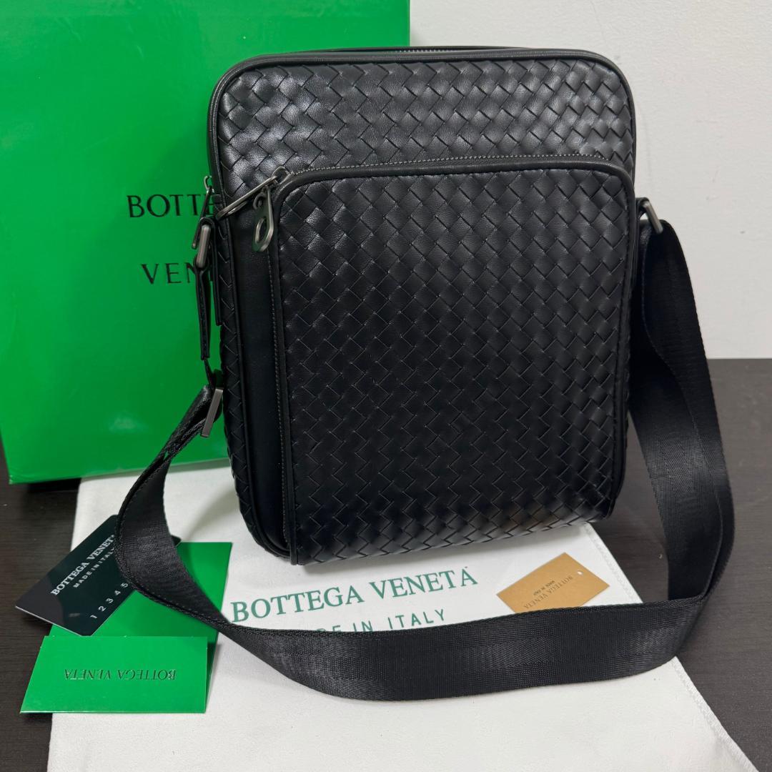 Bottega Veneta ブラックショルダーバッグ