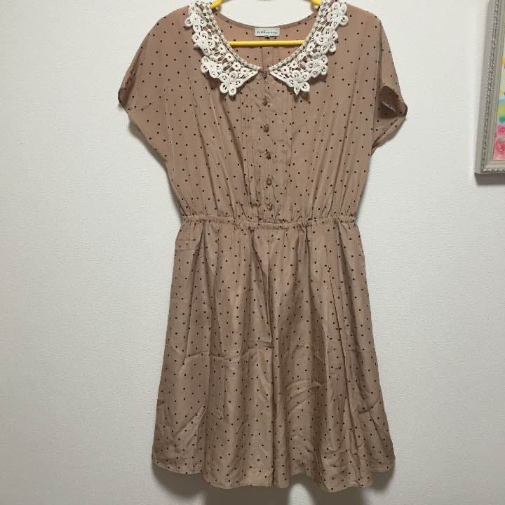 メルカリ お嬢様風レース襟 ドットワンピース ひざ丈ワンピース 1 000 中古や未使用のフリマ