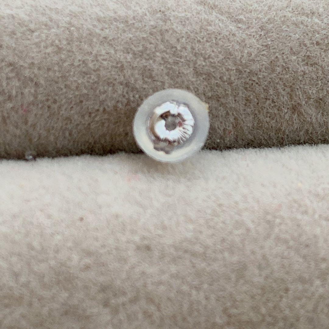 ダイヤピアス k18