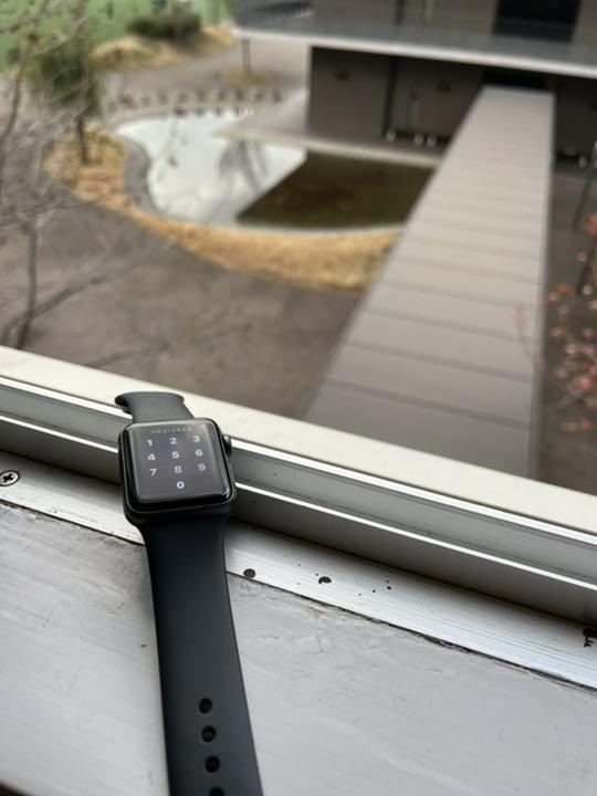 Apple Watch3ブラック　　試着のみ使用。値段相談可。即購入可