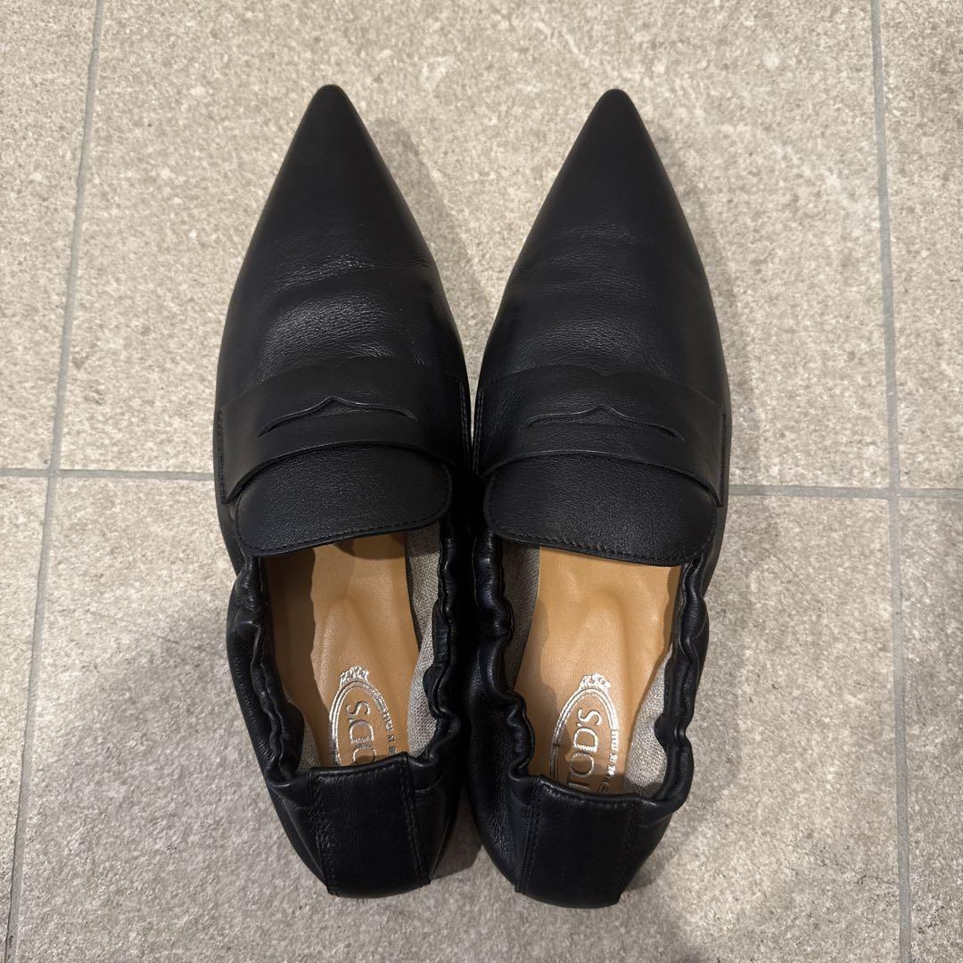みんなが待ってた！＼再入荷待ち／人気ランキング トッズ TOD'S 黒 ポインテッドトゥ パンプス ローファーΩ 靴