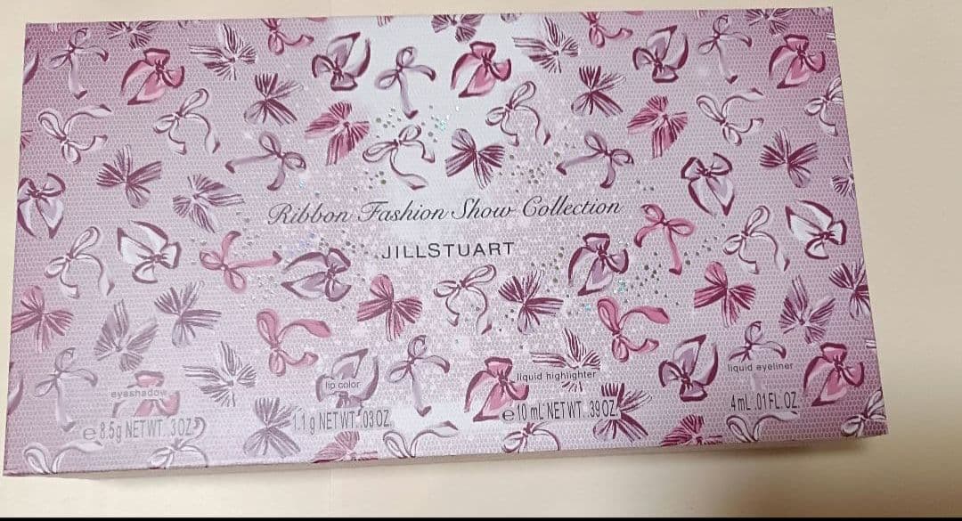 新品 ジルスチュアート リボンファッションショー クリスマスコフレ 2025 新品 ジルスチュアート リボンファッションショー クリスマスコフレ 2025