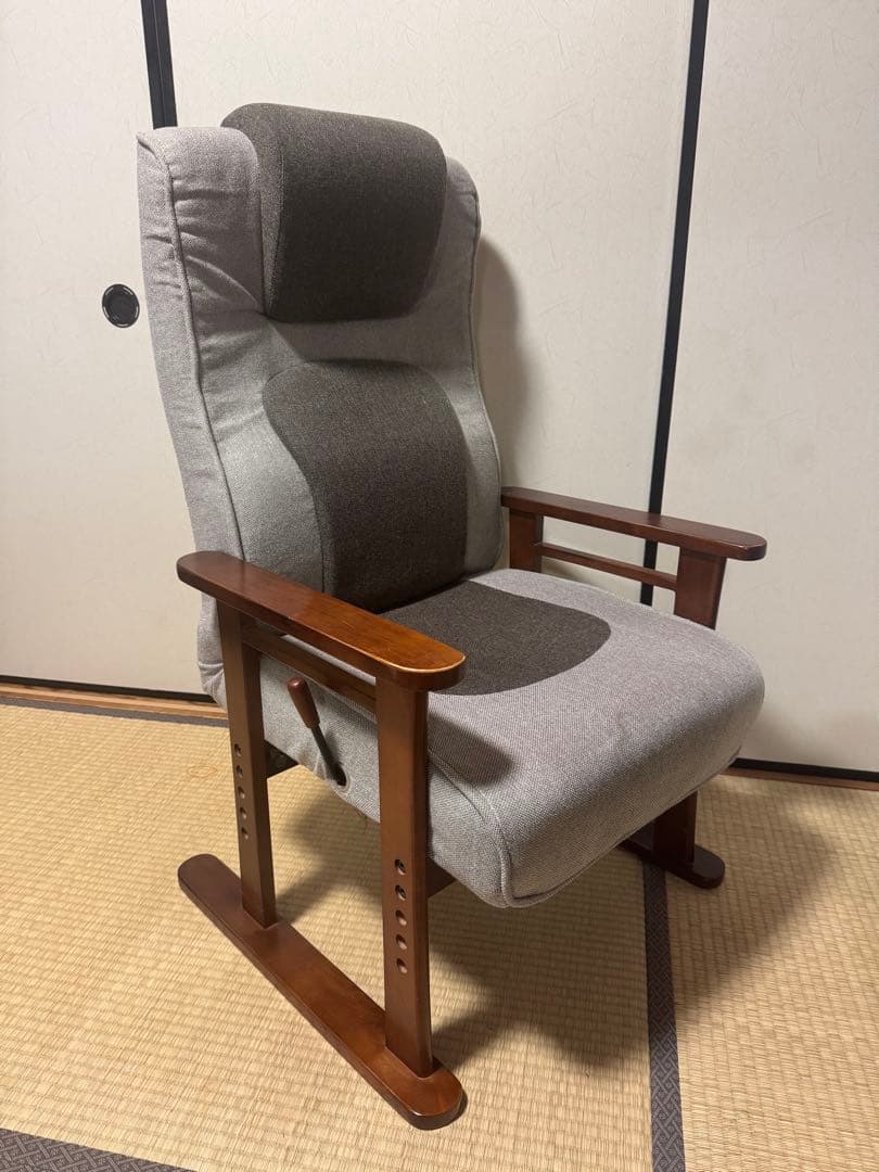 高座椅子目立った傷や汚れなし