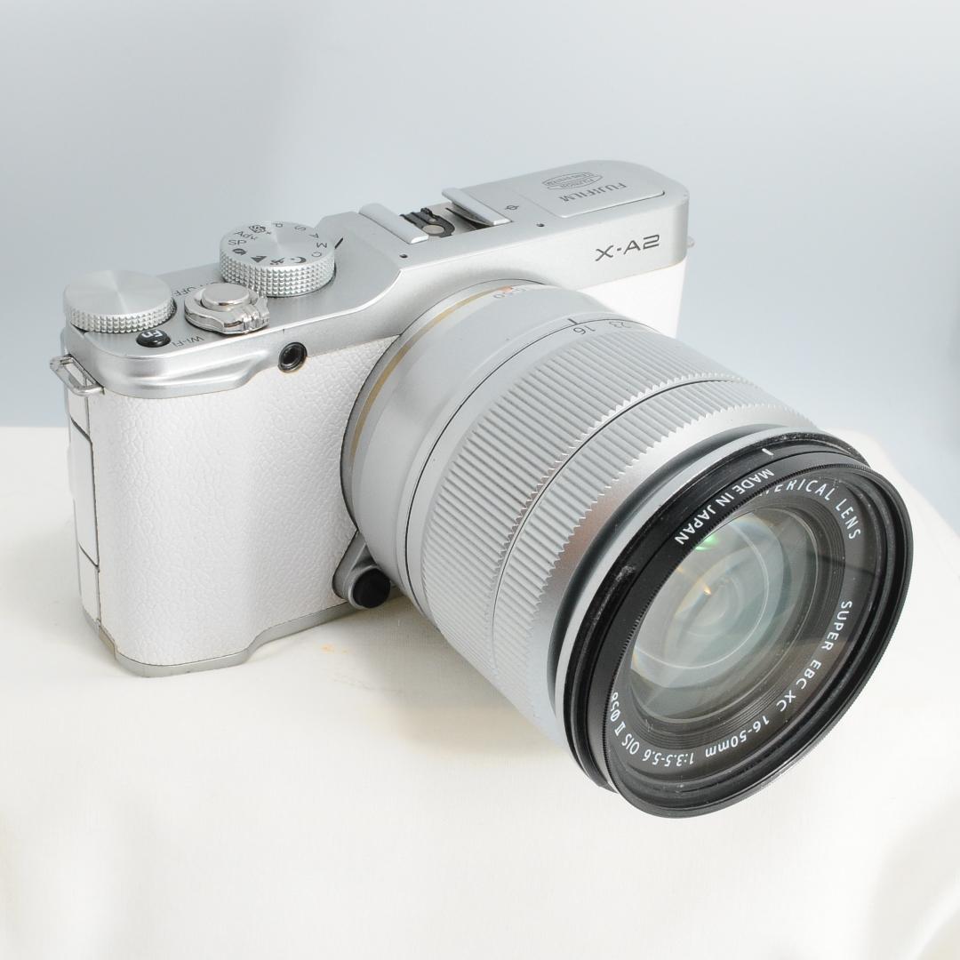 ★美品★FUJIFILM X-A2 ホワイト レンズキット フジフィルム