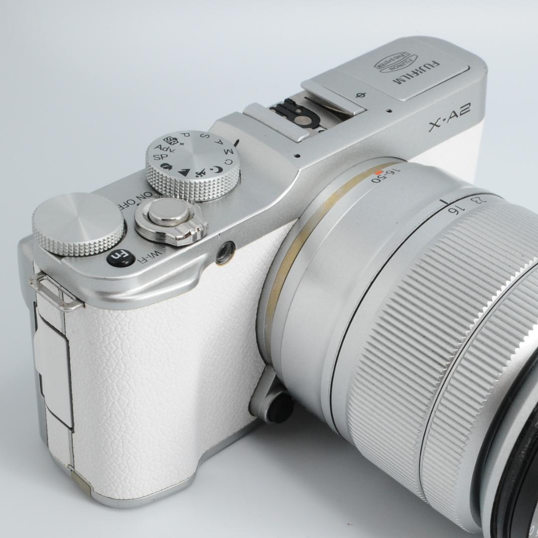 ★美品★FUJIFILM X-A2 ホワイト レンズキット フジフィルム