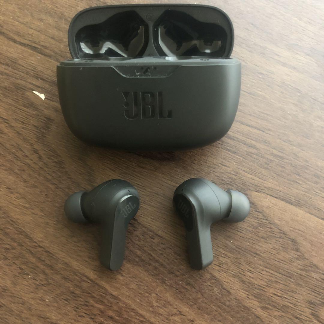 JBL ワイヤレスイヤフォン ブラック 充電ケース付き JBL史上初！ Bluetoothイヤホン用チャージングケース登場！「JBL