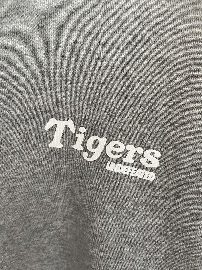 undefeated ×阪神タイガースコラボ　スウェット関西限定　レア　Lサイズ