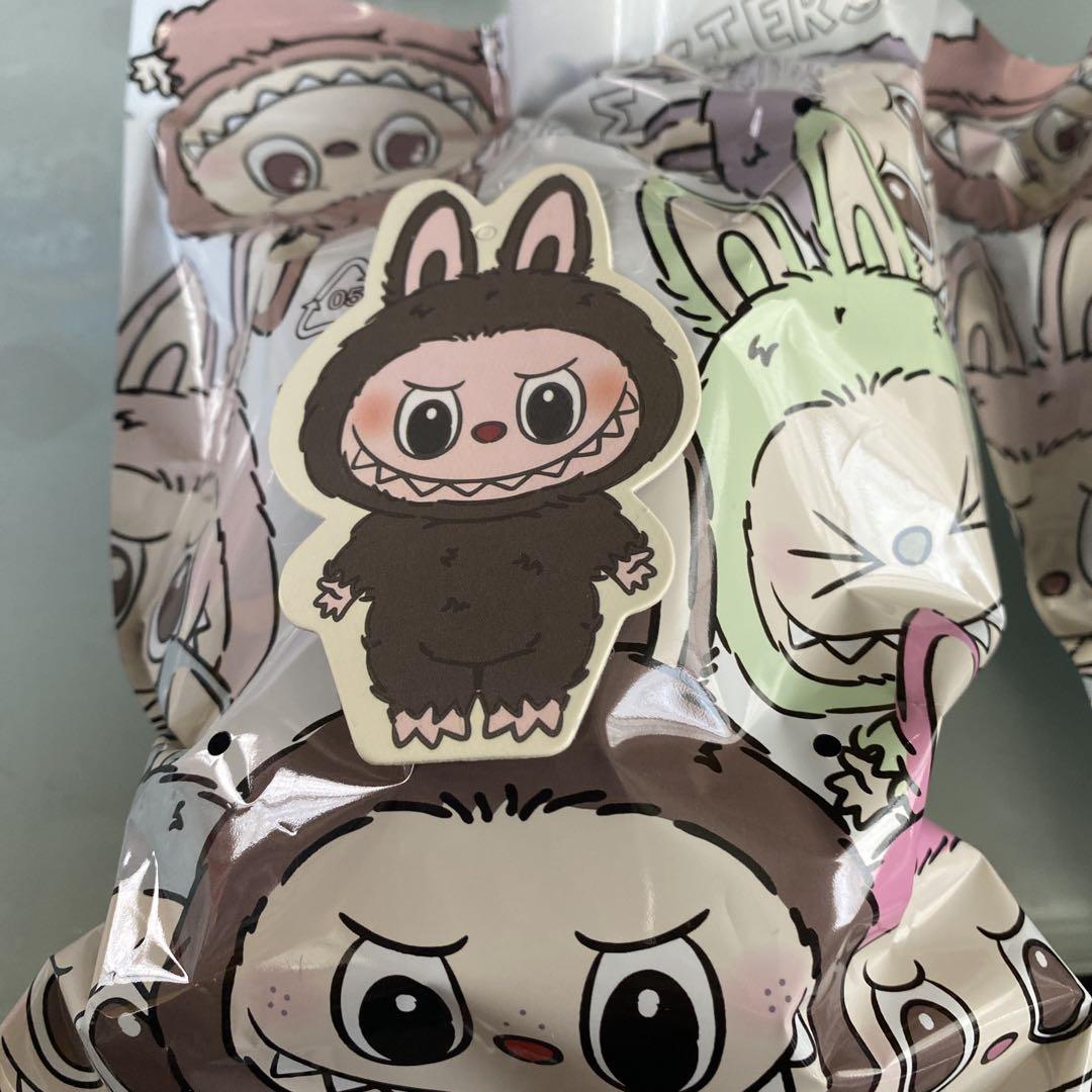 ラブブの ぬいぐるみ
