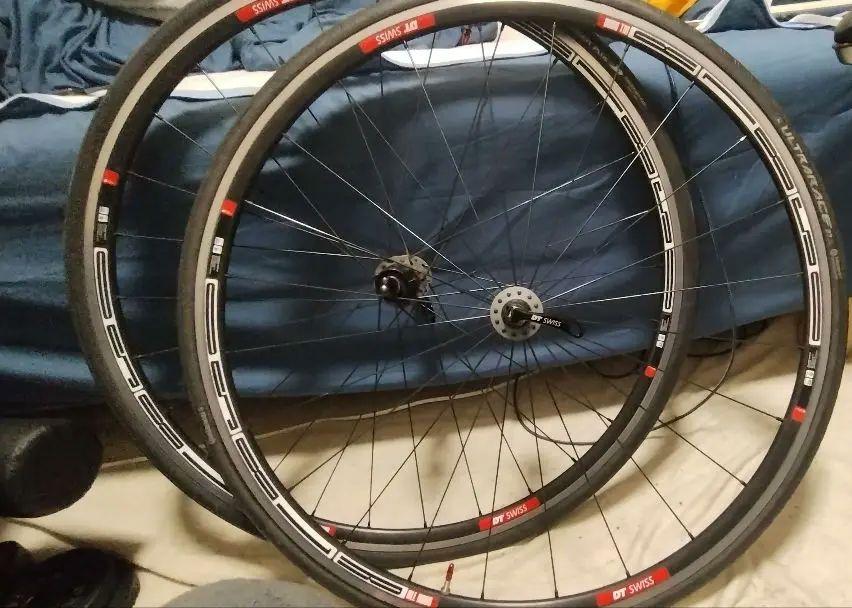 美品　DT　SWISS　R1850　ロードバイク　ホイール前後