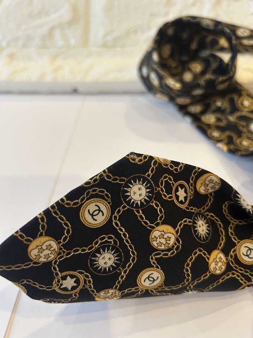 美品 シャネル ネクタイ デカロゴ ココマーク 金チェーン 高級シルク 光沢感 楽天市場】CHANEL シャネル ネクタイ ココマーク オレンジ 青色