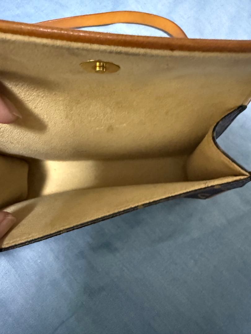 Louis Vuitton モノグラム ボディバッグ