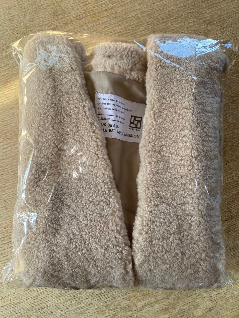 新品✨パシオーネ プードルファー ボアベスト モカ mal. rerereさん 新品✨パシオーネ プードルファー ボアベスト モカ mal. rerereさん