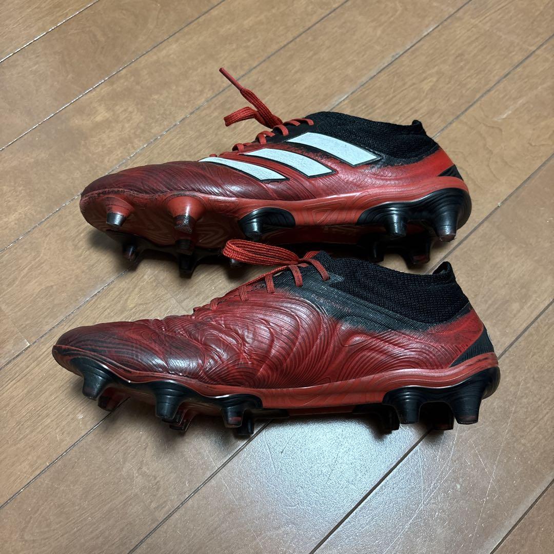 アディダス　サッカー スパイクシューズ