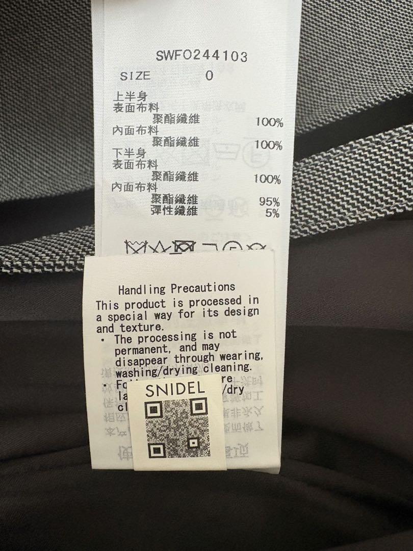 ぴぴ　スナイデル　ベルティッドペプラムスイッチングワンピース　おまけ付き