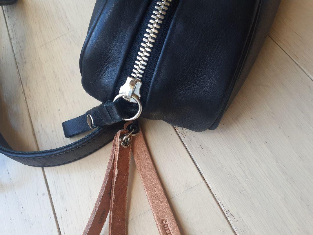 【美品】daisuke iwanaga バナナショルダー ブラック レザー