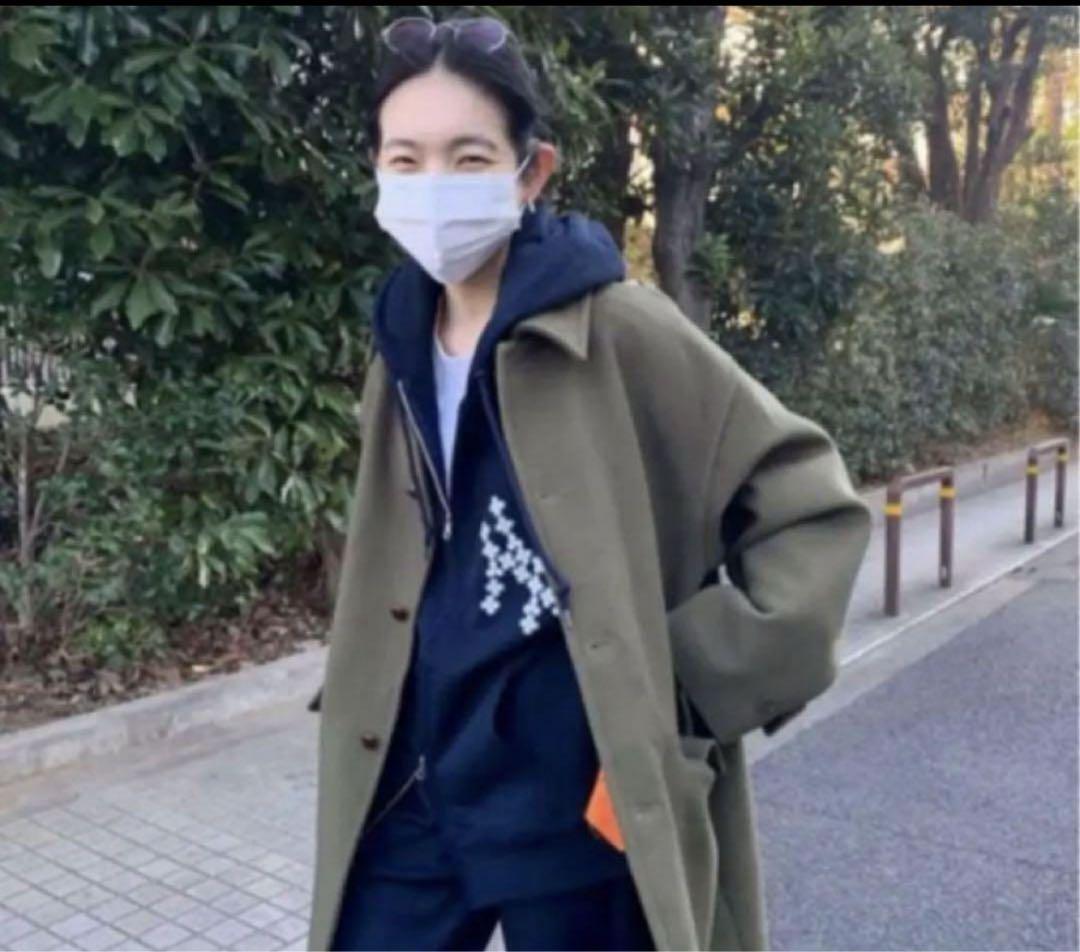 在原みゆきさん着用 kaitofukui NY FLOWER CREWNECK