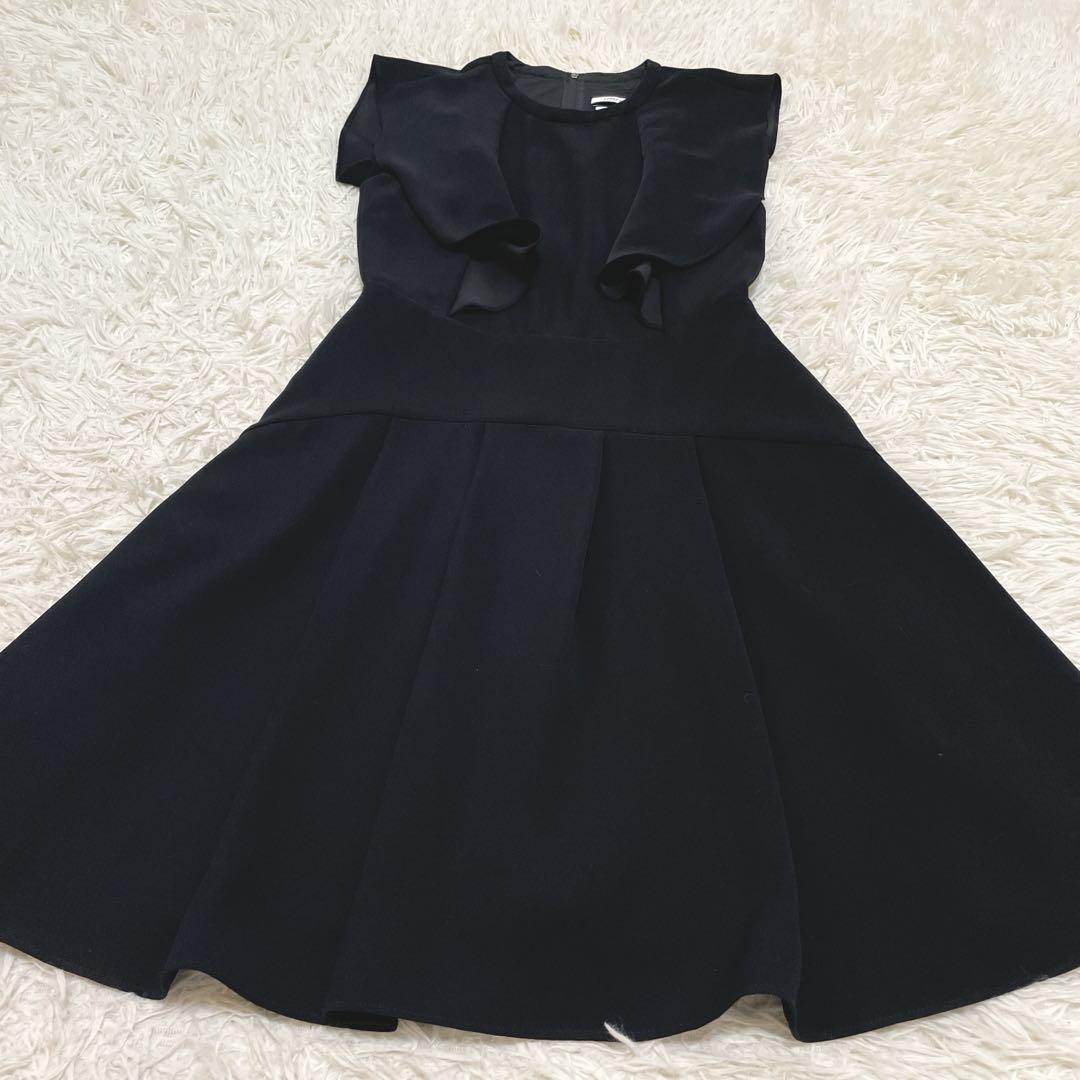 【美品】フォクシー ワンピース フリル Aライン ひざ丈 38 黒