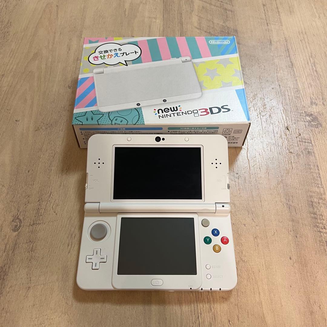 New Nintendo 3DS ホワイト き目立った傷や汚れなし