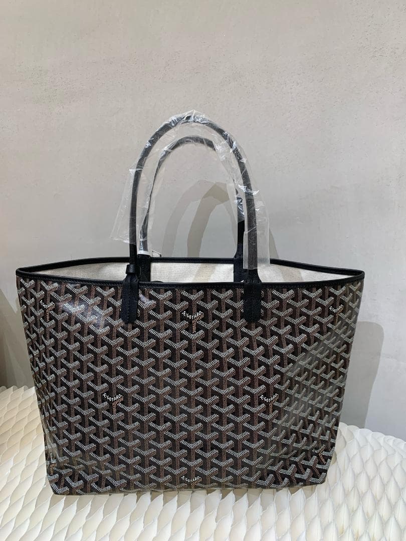 GOYARD トートバッグ 大容量 ポーチ付き GOYARD トートバッグ 大容量 ポーチ付き
