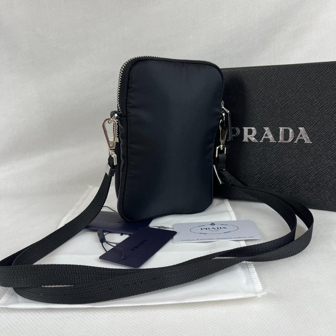 PRADA ブラック スマホショルダーバッグ お値下げ‼️ PRADA ブラック スマホショルダーバッグ - メルカリ