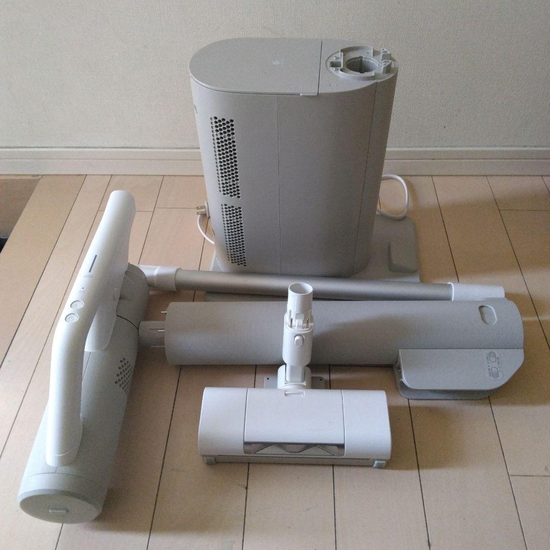 パナソニック　クリーンドック付きミスト搭載　スティック掃除機
