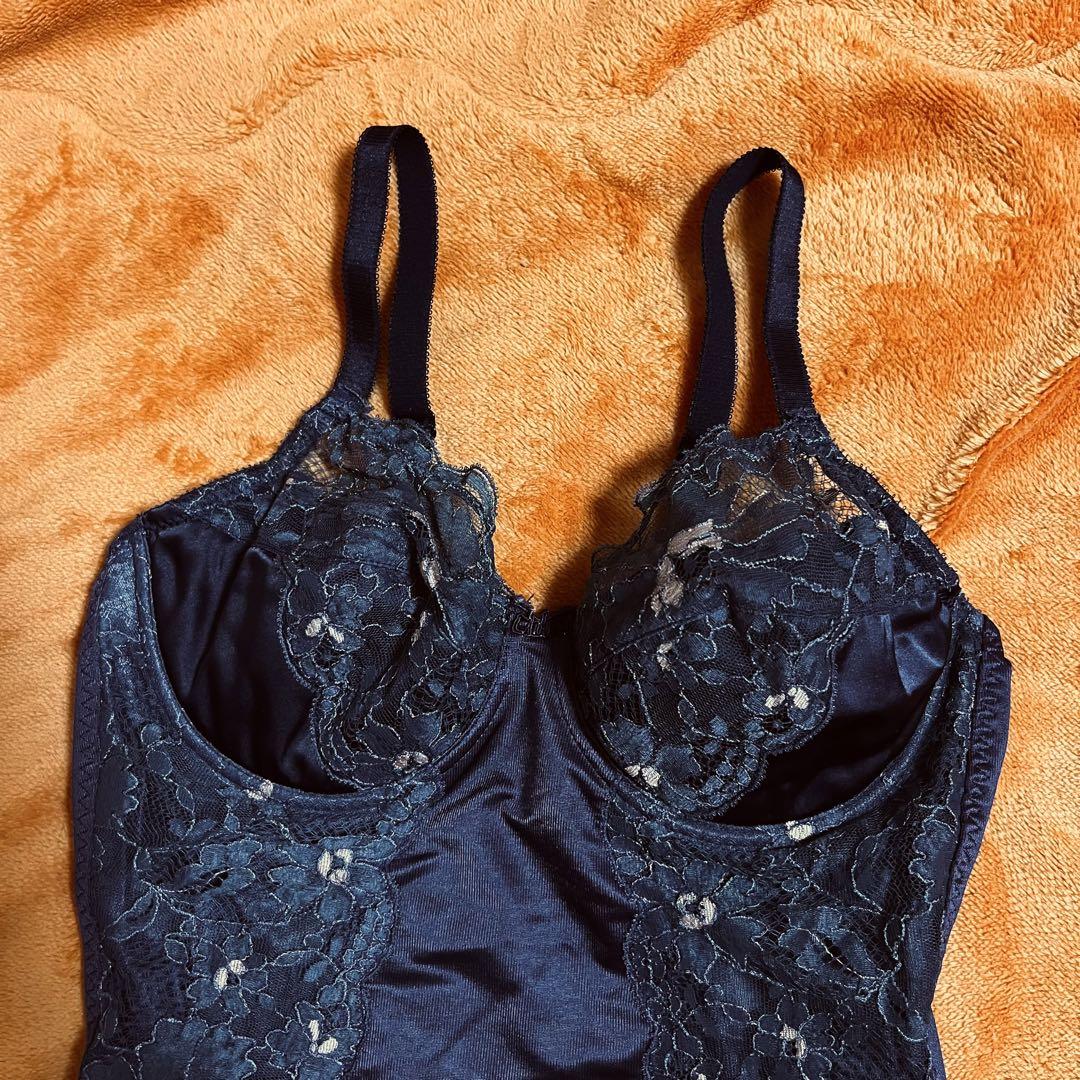 【NEW限定品】 Chloe 補正下着 暗めネイビー C70 下着・アンダーウェア