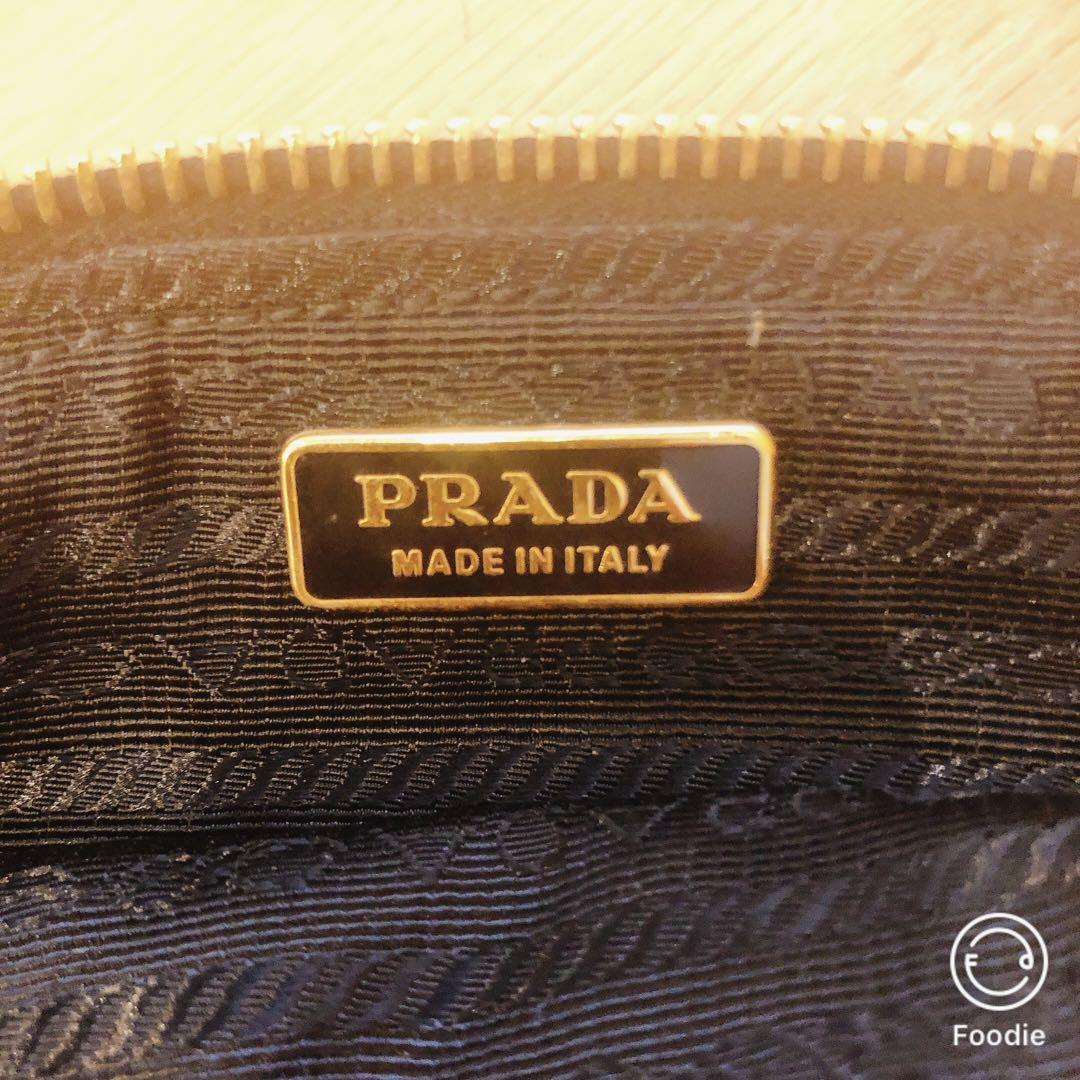 プラダ　PRADA 化粧　ポーチ　シワ加工　小物　1N1415