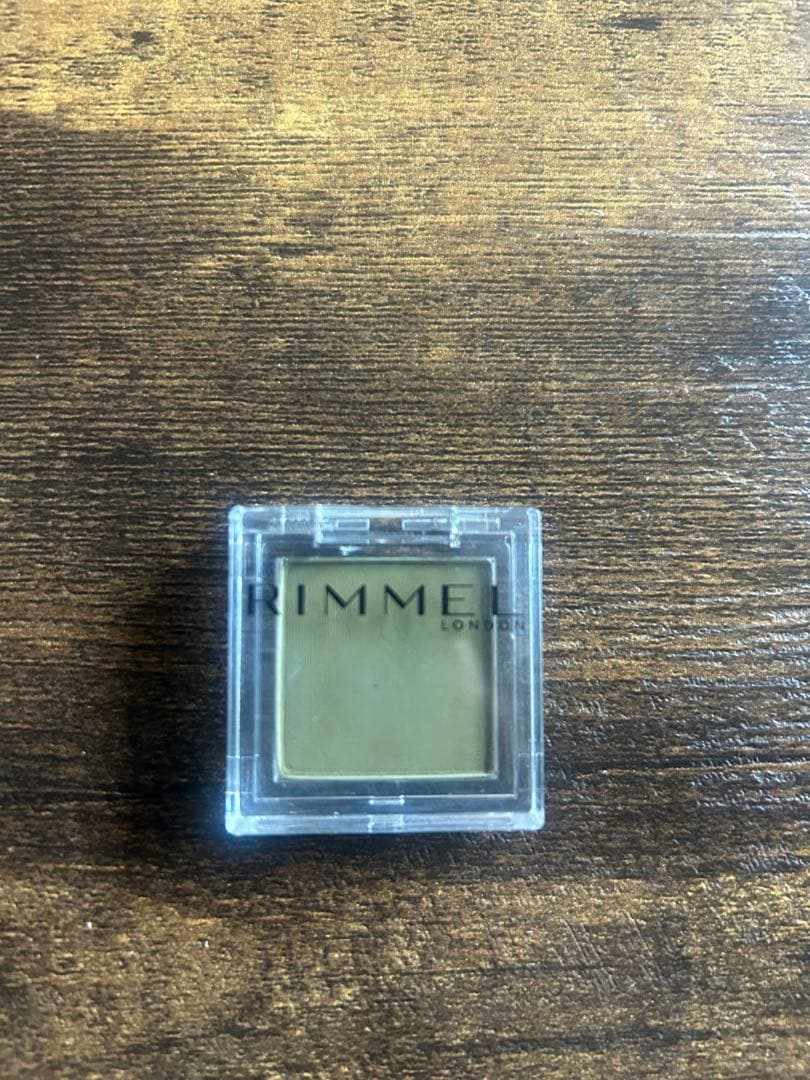 RIMMEL 単色アイシャドウ M005 モスグリーン
