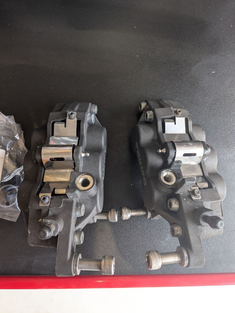 TOKICO 6potブレーキキャリパー目立った傷や汚れなし BRIGHTFACE_UK