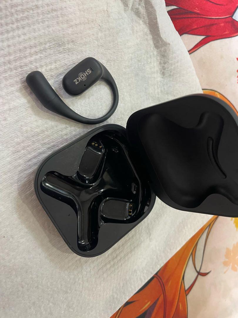 SHOKZ ワイヤレスイヤホン ブラック 充電ケース付き　左のみ SHOKZ ワイヤレスイヤホン ブラック 充電ケース付き 左のみ
