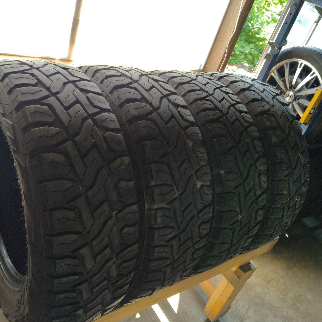 タイヤ・ホイール 235/70r16 TOYO (7-161)