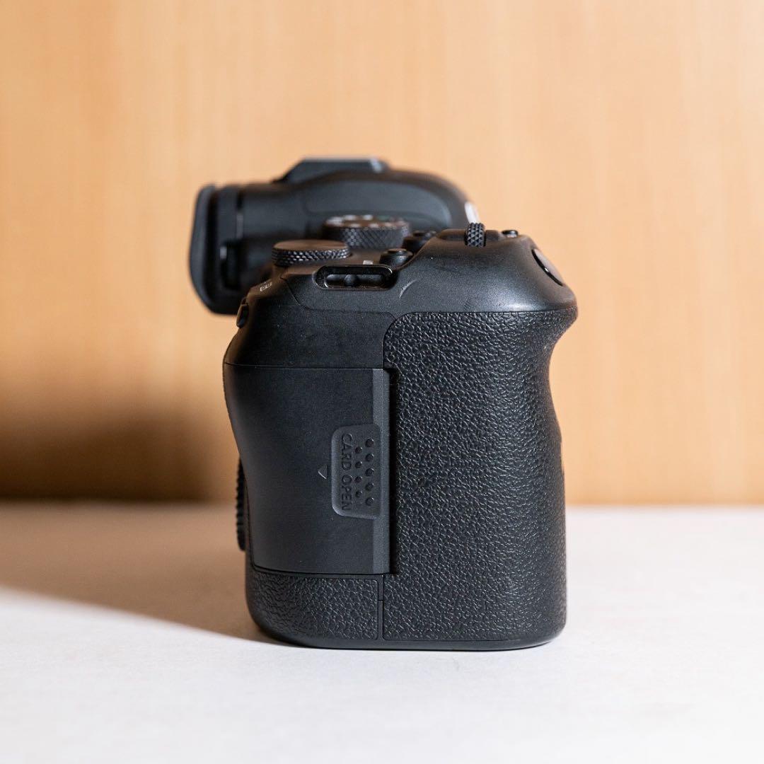 Canon EOS R6 ミラーレスカメラ