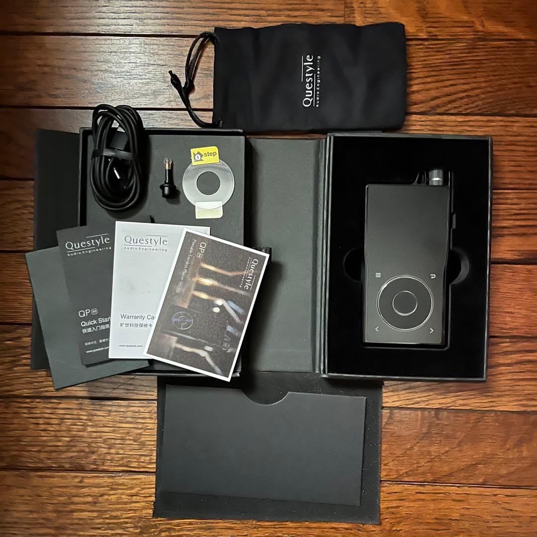 誠実】 (美品) 純正ブラックレザーケース付き QPM Questyle 限定品