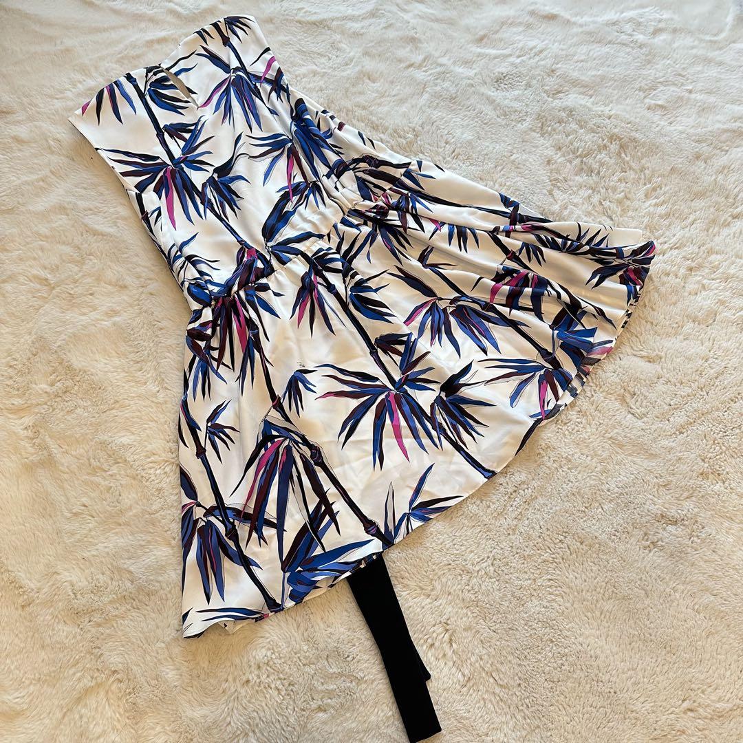 【極美品】EMILIO PUCCI ノースリーブワンピース 36 Sサイズ 極美品】EMILIO PUCCI ノースリーブワンピース 36 Sサイズ